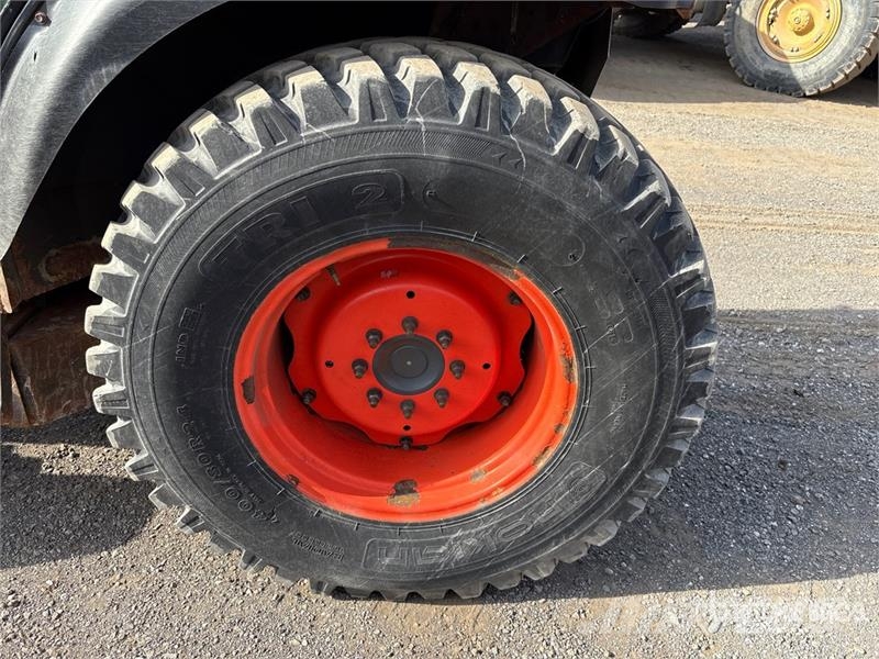 Kubota M8540 Traktori