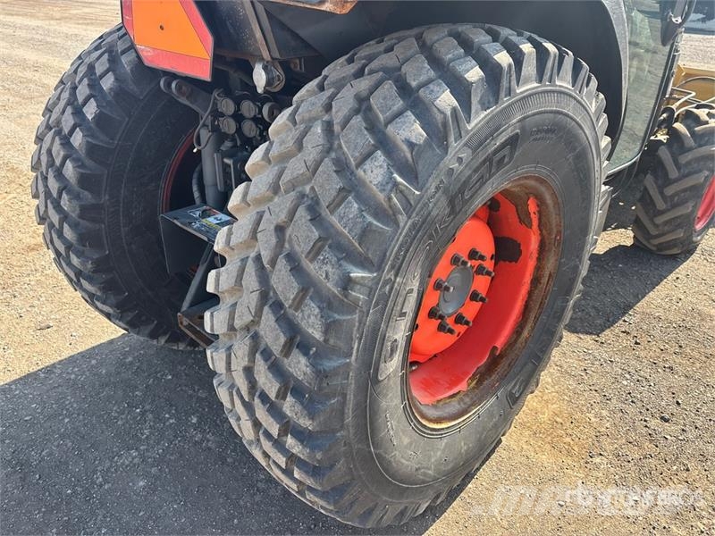 Kubota M8540 Traktory