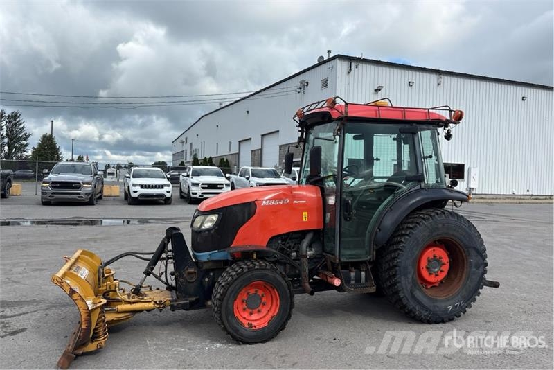 Kubota M8540 Traktori