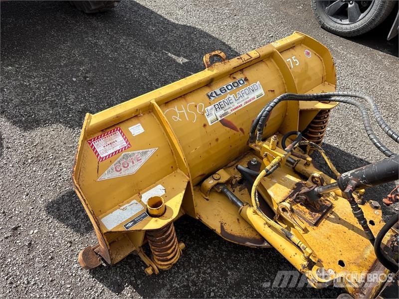 Kubota M8540 Traktori