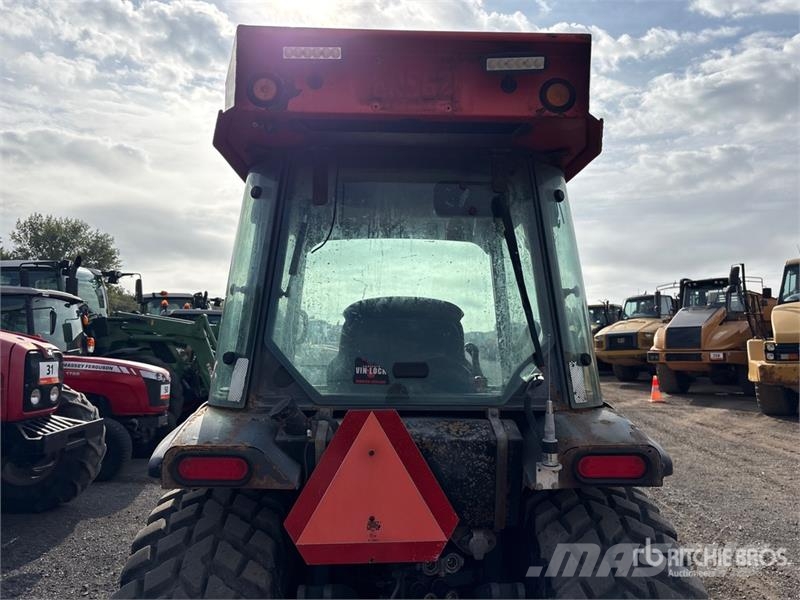 Kubota M8540 Traktori