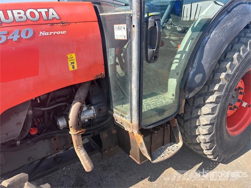 Kubota M8540 Traktory