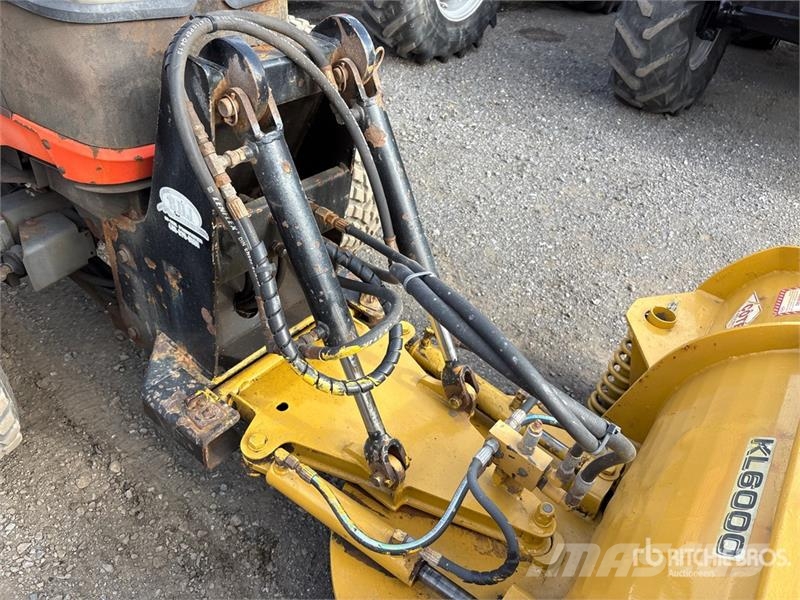 Kubota M8540 Traktori
