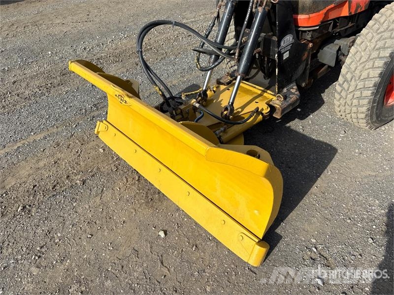 Kubota M8540 Traktori