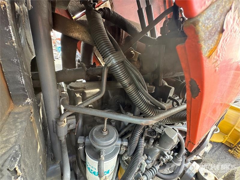Kubota M8540 Traktori