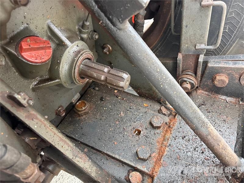 Kubota M8540 Traktori