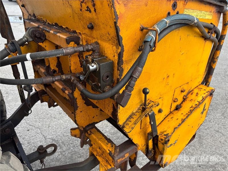 Kubota M8540 Traktori