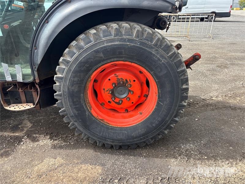 Kubota M8540 Traktori