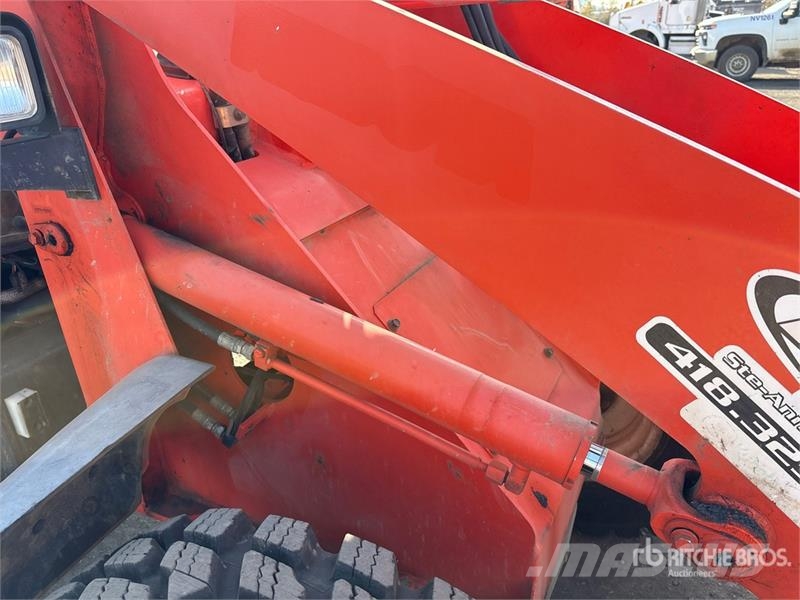Kubota R520S Kolové nakladače