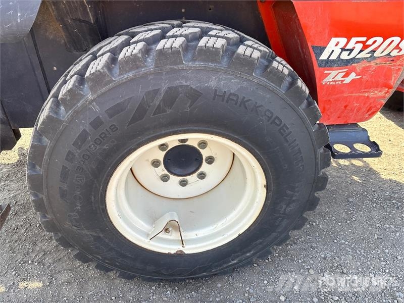 Kubota R520S Kolové nakladače