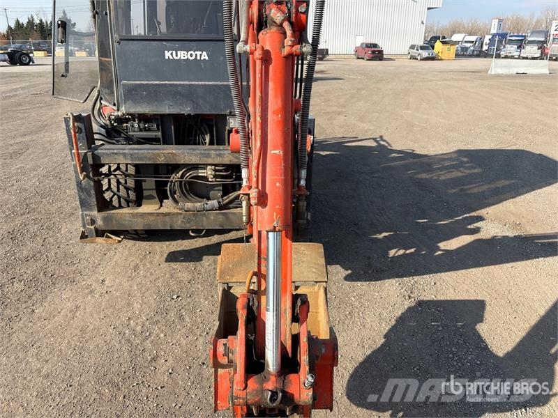 Kubota R520S Kolové nakladače