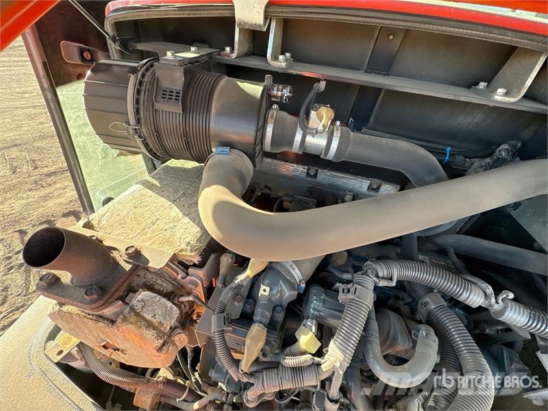 Kubota R630 لوادر بعجل
