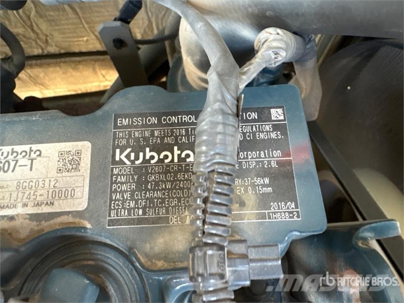 Kubota R630 لوادر بعجل