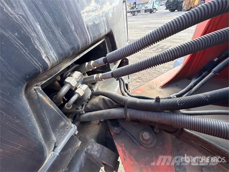 Kubota R630 لوادر بعجل