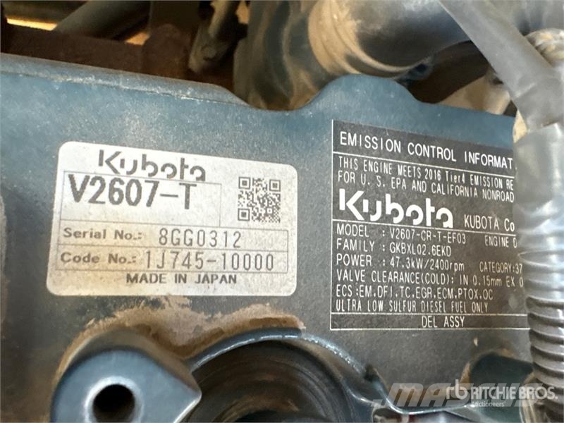Kubota R630 لوادر بعجل