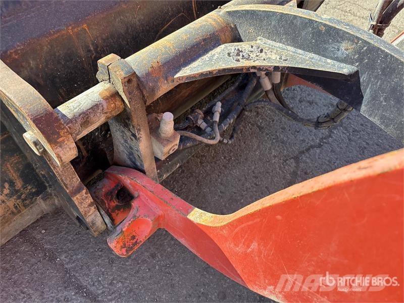 Kubota R630 Incarcator pe pneuri
