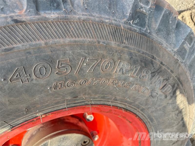 Kubota R630 لوادر بعجل