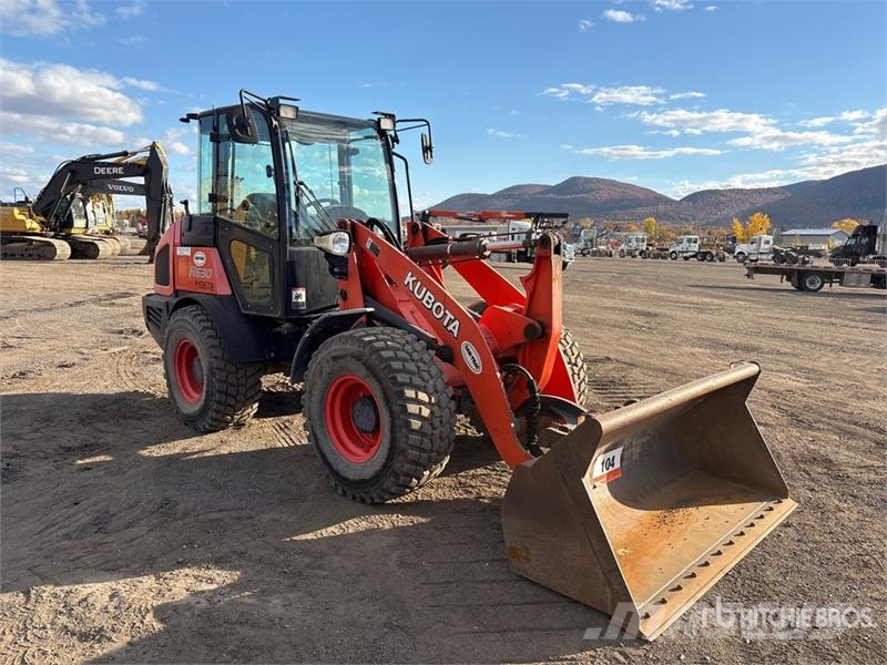Kubota R630 لوادر بعجل