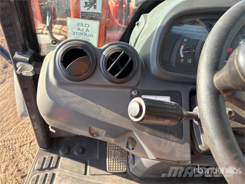 Kubota R630 لوادر بعجل