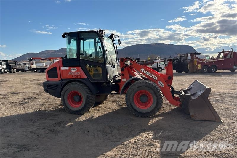 Kubota R630 لوادر بعجل
