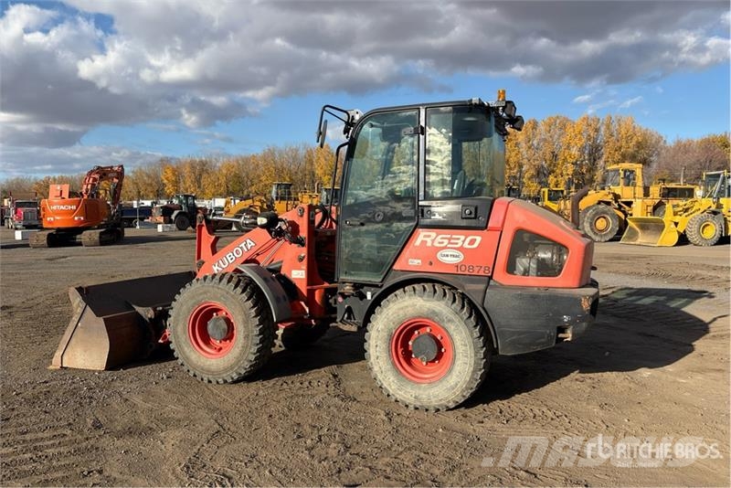Kubota R630 لوادر بعجل