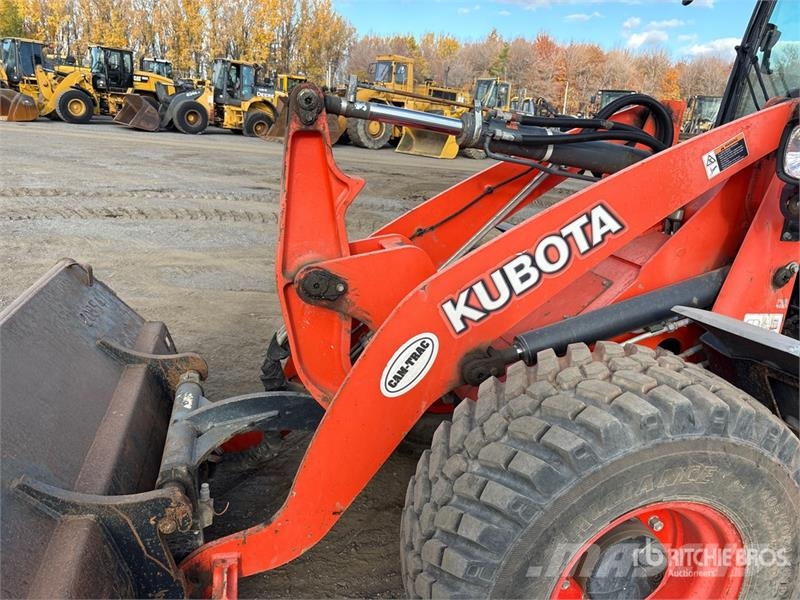 Kubota R630 لوادر بعجل