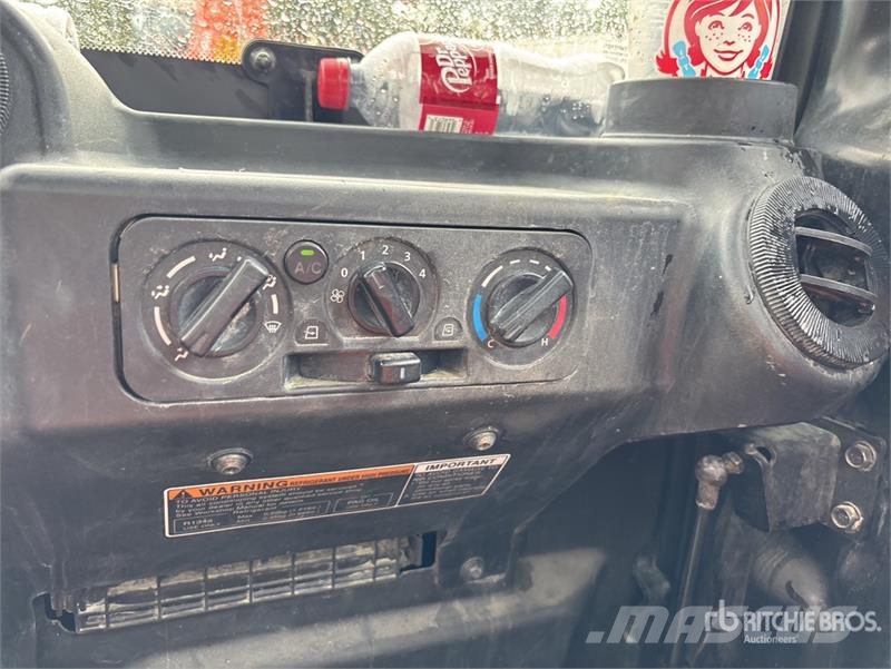 Kubota RTV-X1100C 4x4 Utility Vehicle Komunālās mašīnas