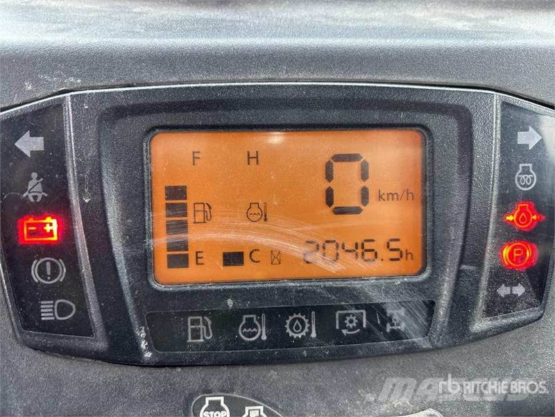 Kubota RTV-X1100C 4x4 Utility Vehicle Maquinarias para servicios públicos