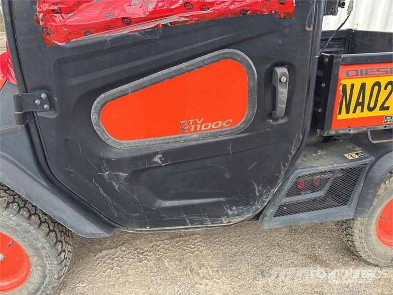 Kubota RTV-X1100C 4x4 Utility Vehicle Komunālās mašīnas