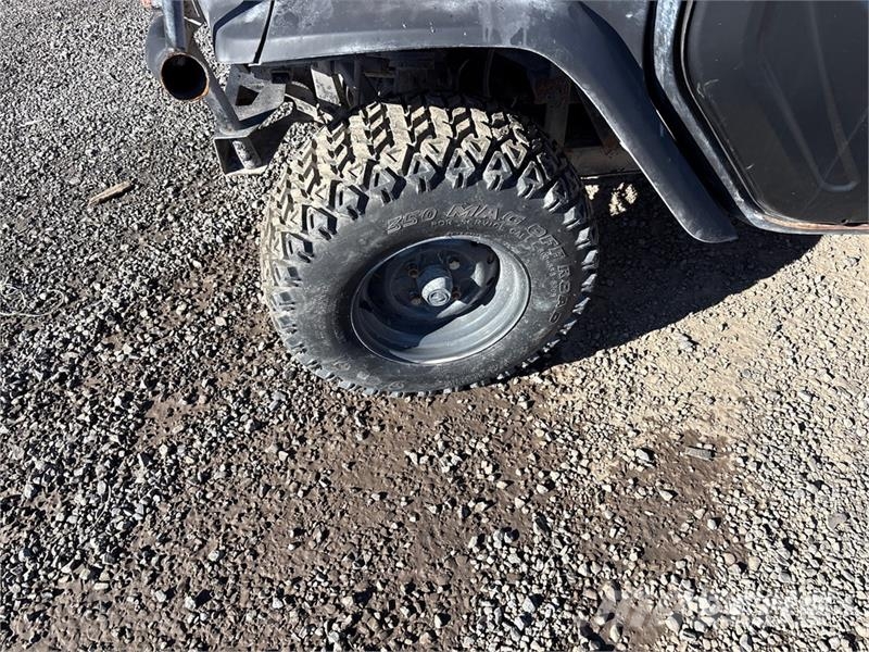 Kubota RTV-X1100C 4x4 Utility Vehicle ماكينات منفعة عامة
