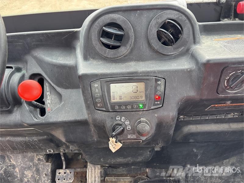 Kubota RTV-X1100C 4x4 Utility Vehicle Komunālās mašīnas