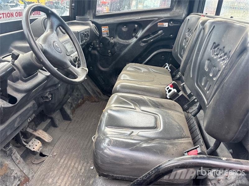 Kubota RTV-X1100C 4x4 Utility Vehicle Arbeitsfahrzeuge