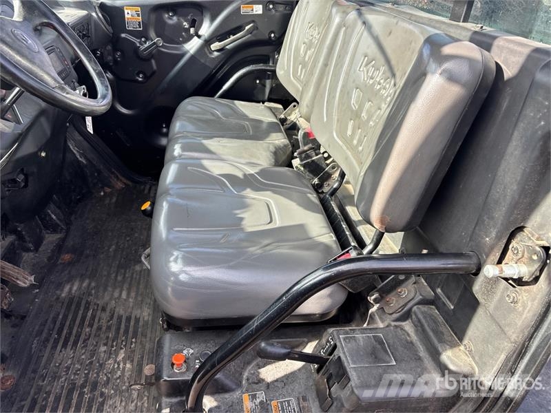 Kubota RTV-X1100C 4x4 Utility Vehicle Mini utilitaire