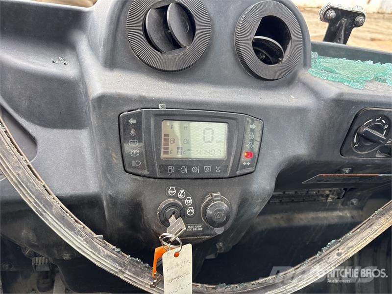 Kubota RTV-X1100C 4x4 Utility Vehicle Komunālās mašīnas