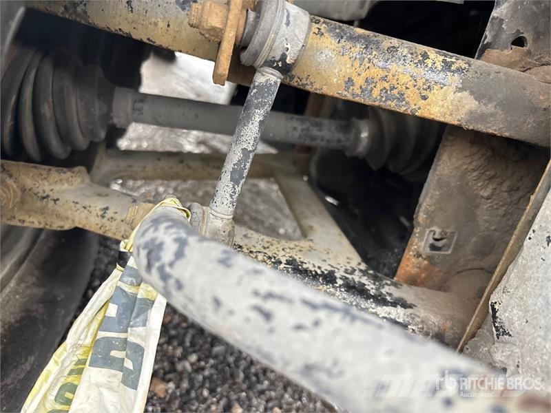 Kubota RTV-X1100C 4x4 Utility Vehicle ماكينات منفعة عامة