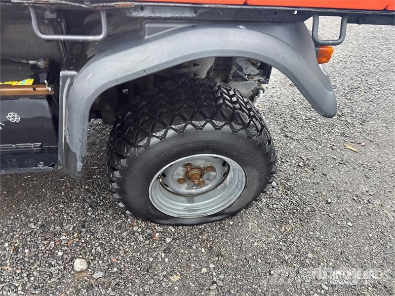 Kubota RTV-X1100C 4x4 Utility Vehicle ماكينات منفعة عامة