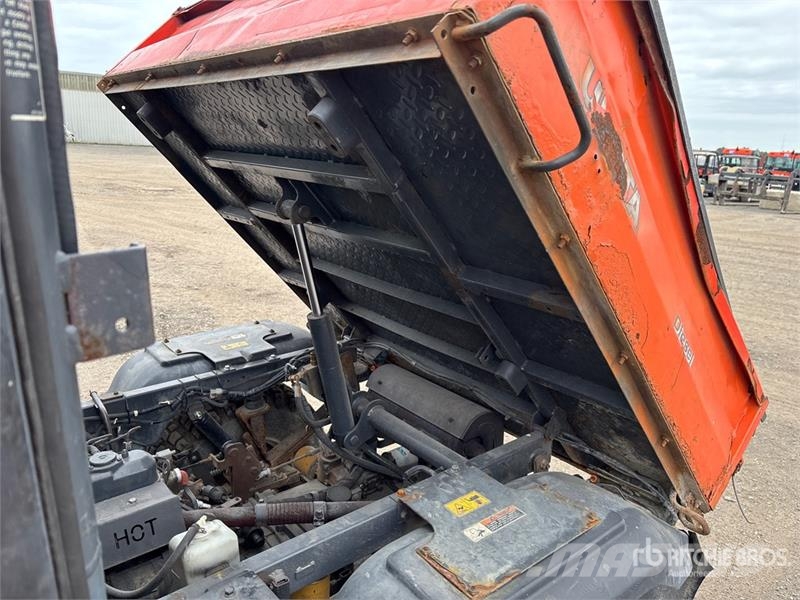 Kubota RTV11 Utility Vehicle ماكينات منفعة عامة