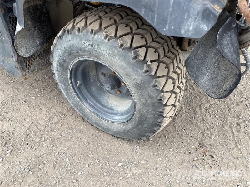 Kubota RTV11 Utility Vehicle ماكينات منفعة عامة