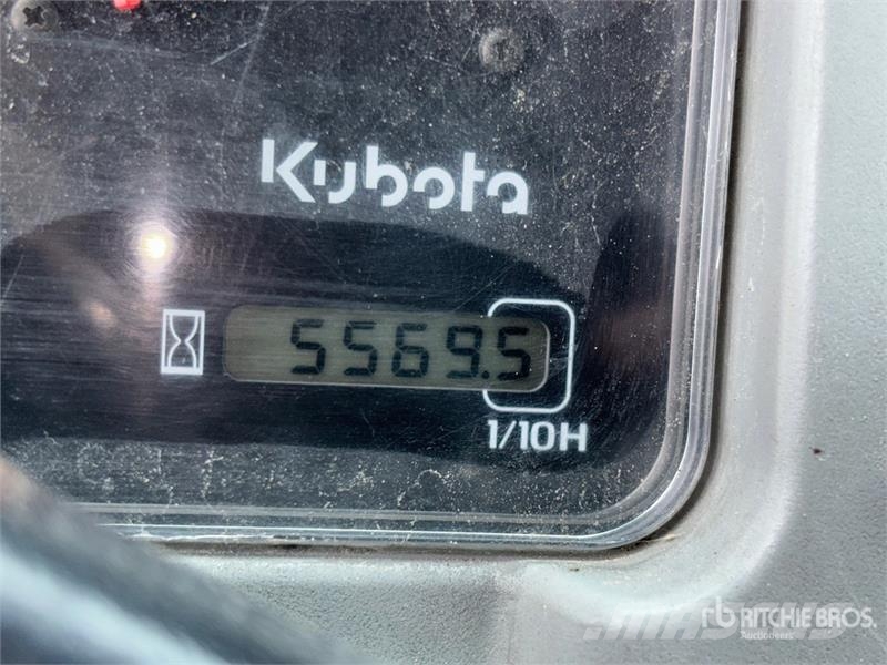 Kubota RTV11 Utility Vehicle ماكينات منفعة عامة