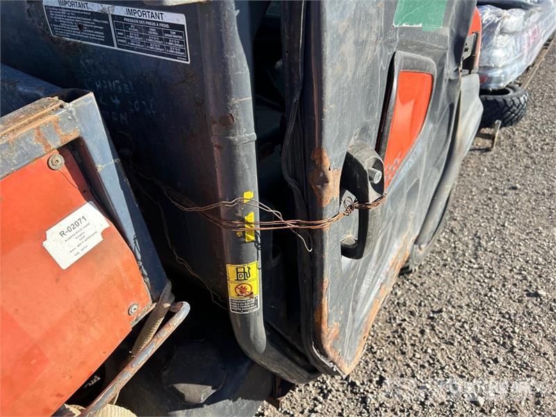 Kubota RTV1100 ماكينات منفعة عامة