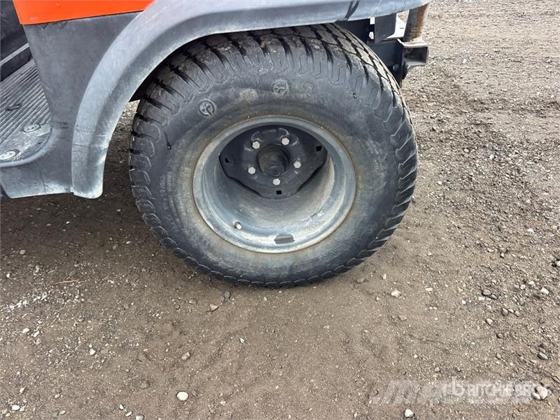 Kubota RTV900 Pomožni stroji