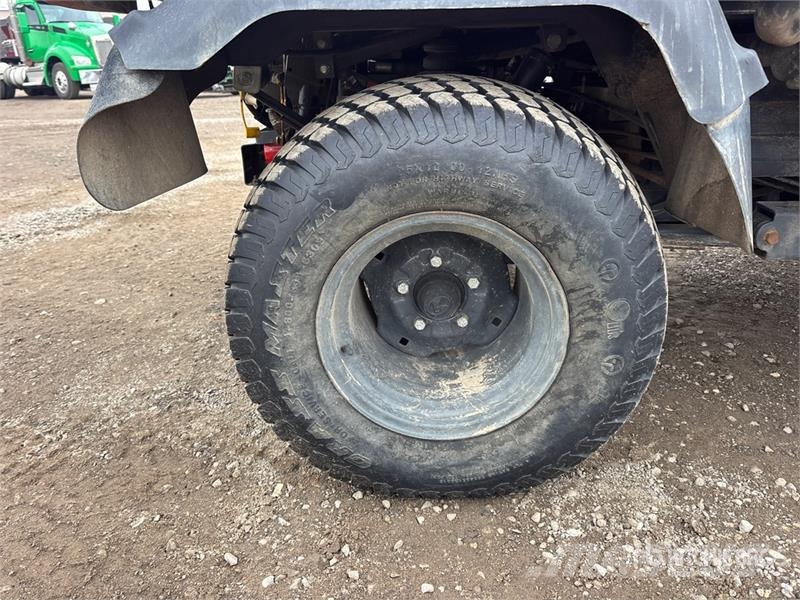 Kubota RTV900 Pomožni stroji