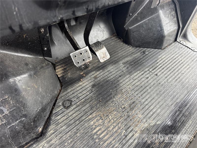 Kubota RTV900 Pomožni stroji