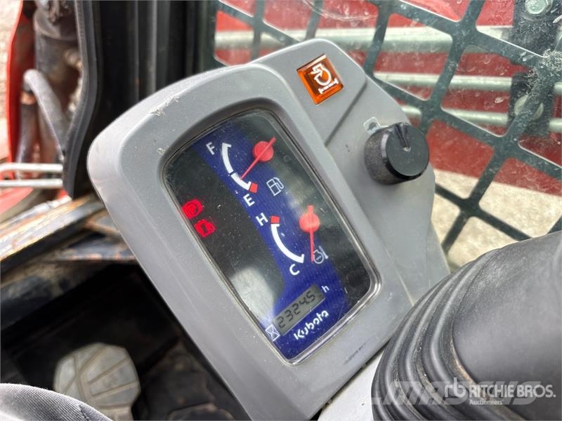 Kubota SVL65-2 Compact Track Loader Kompaktlaadurid
