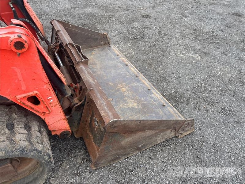Kubota SVL65-2 Compact Track Loader Kompaktlaadurid