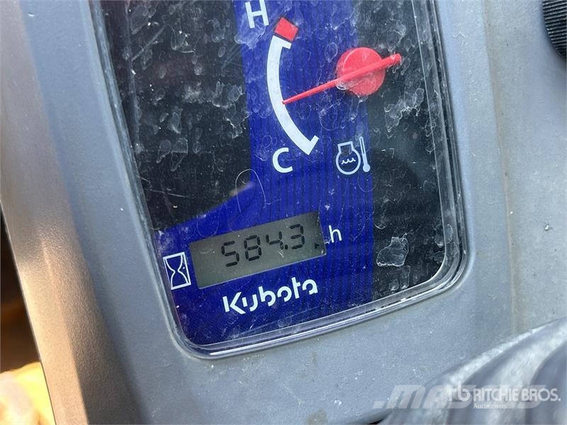 Kubota SVL65-2 High Flow Compact Track Loader Kompaktlaadurid