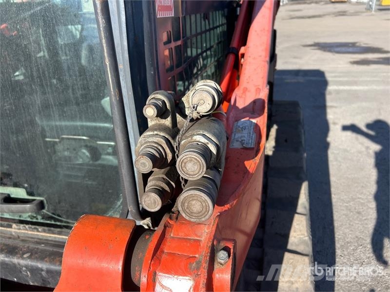 Kubota SVL75 Skid steer mini nakladalci