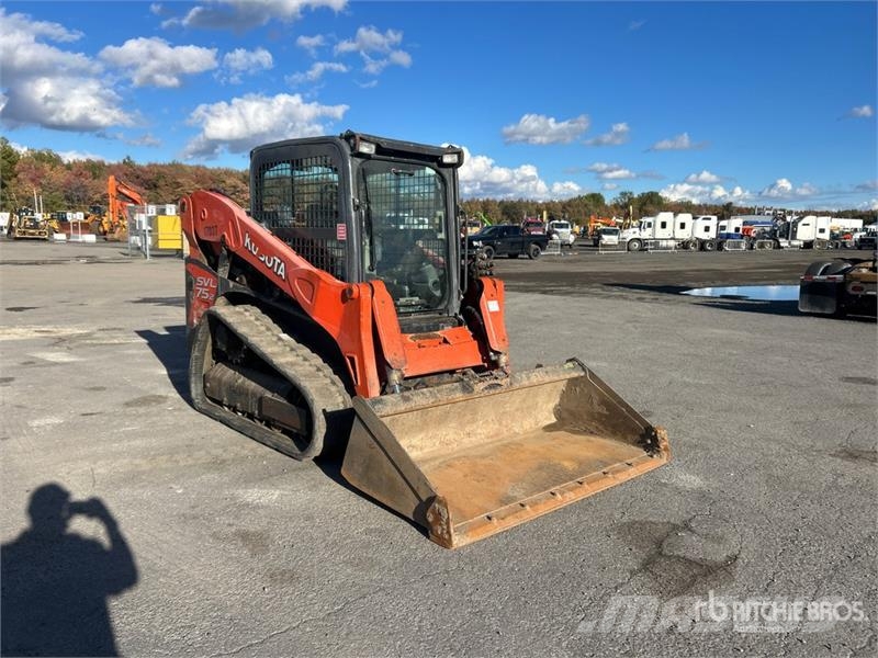 Kubota SVL75 لوادر انزلاقية التوجيه