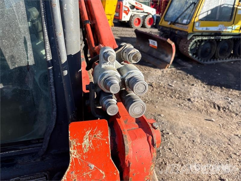 Kubota SVL75-2 لوادر انزلاقية التوجيه