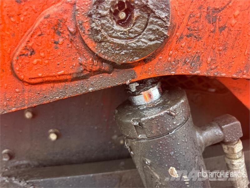 Kubota SVL75-2 لوادر انزلاقية التوجيه